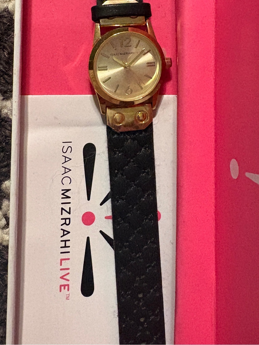 NIB!! Issac Mizrahi Stainless Steel Black and Gold Women’s Wrist Watch - Picture 3 of 8